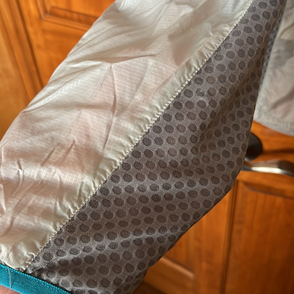 Merrell Lightweight Jacket - Medium - image 8